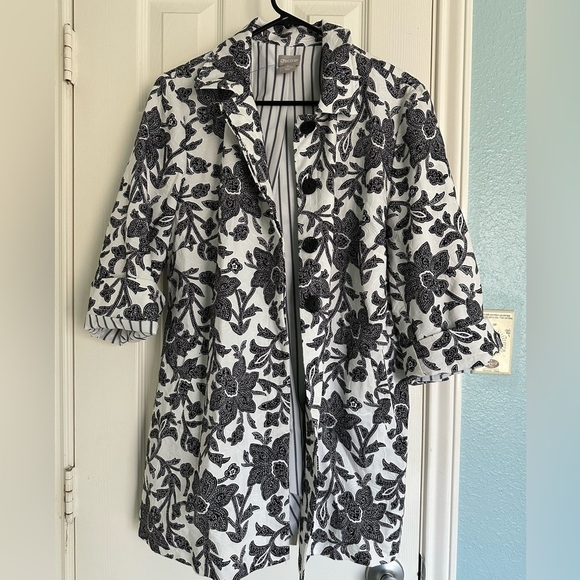 Chicos Size 2 Pleat-Black & White Patterned 3/4 Sleeve Jacket Women’s Size 12/14 - Picture 1 of 6